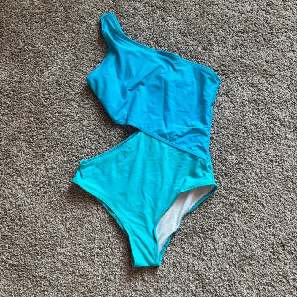 Two Tone Size M One Shoulder Cut Out Monokini - Picture 2 of 10
